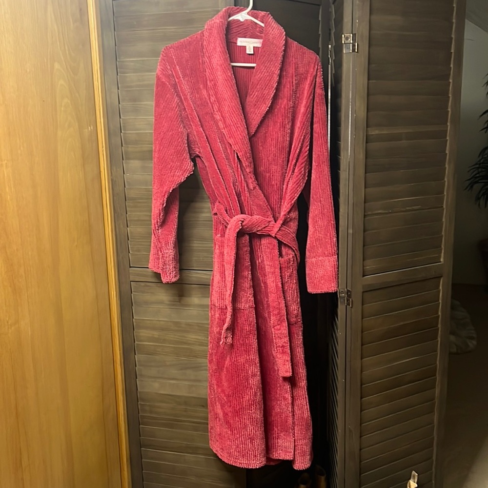 Ribbed velour Victoria’s Secret robe
